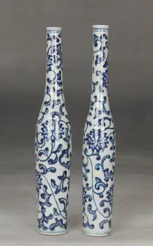 Одна пара прекрасных китайских бело-голубых фарфоровых ваз с росписью цветов
